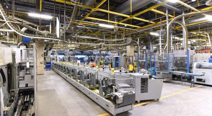 Nowoczesna linia produkcyjna w zakładzie